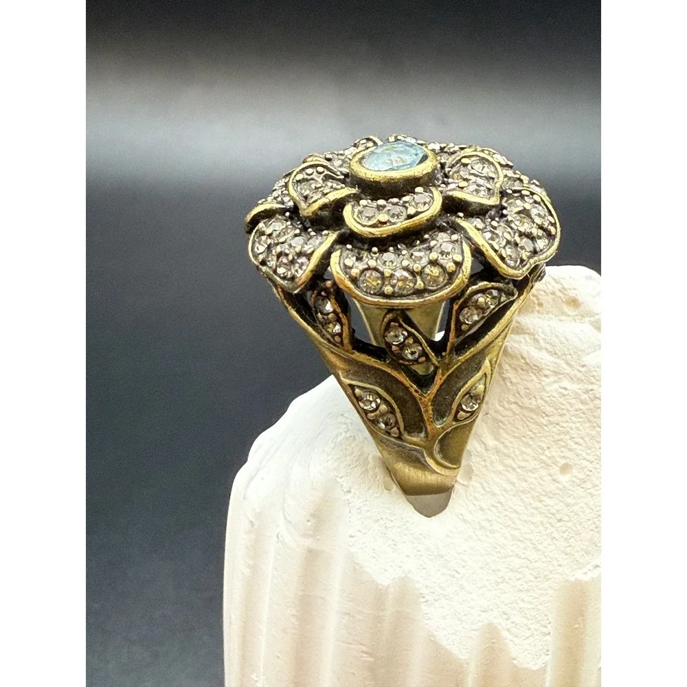 Heidi Daus Crystal Flower Cocktail Ring Bronze Tone Blue Center Stone Size 8